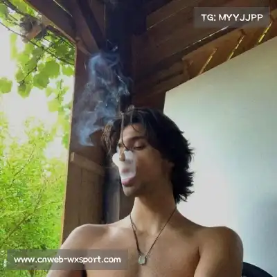 邹朵千
